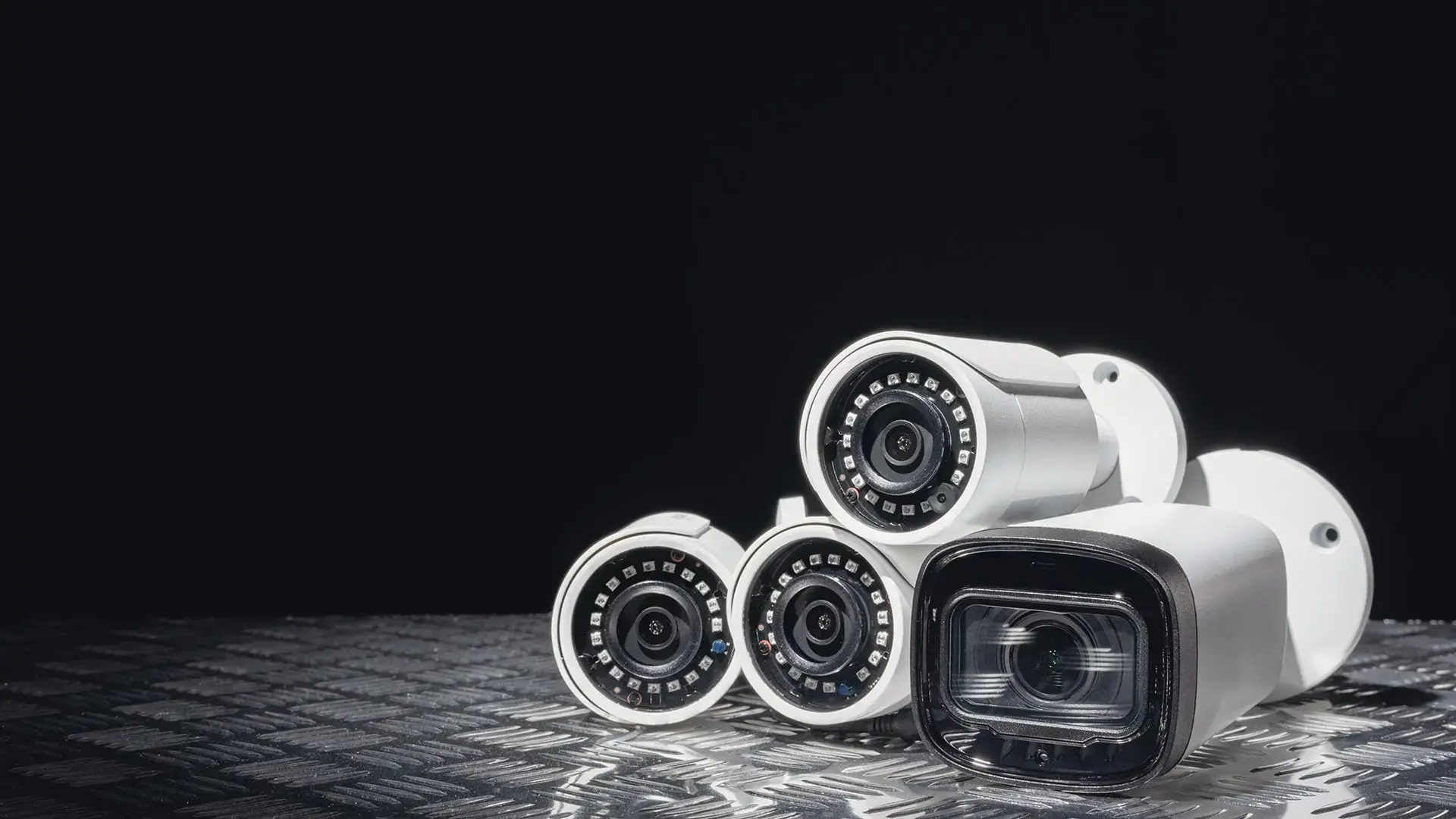CCTV CAMERA SERVICE UAE-IP-DIGITAL-BULLET-PTZ-DOME-CAMERA (3) (1)